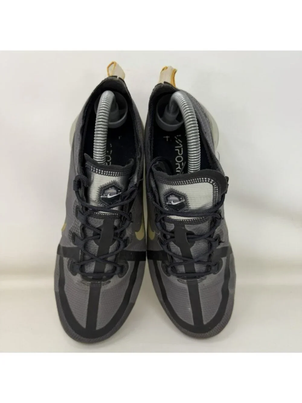 Nike Vapormax 2019 Running Shoes Gray Gold Men’s Size 6.5 / Women’s Size 8